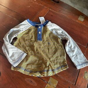 Long sleeve shirt